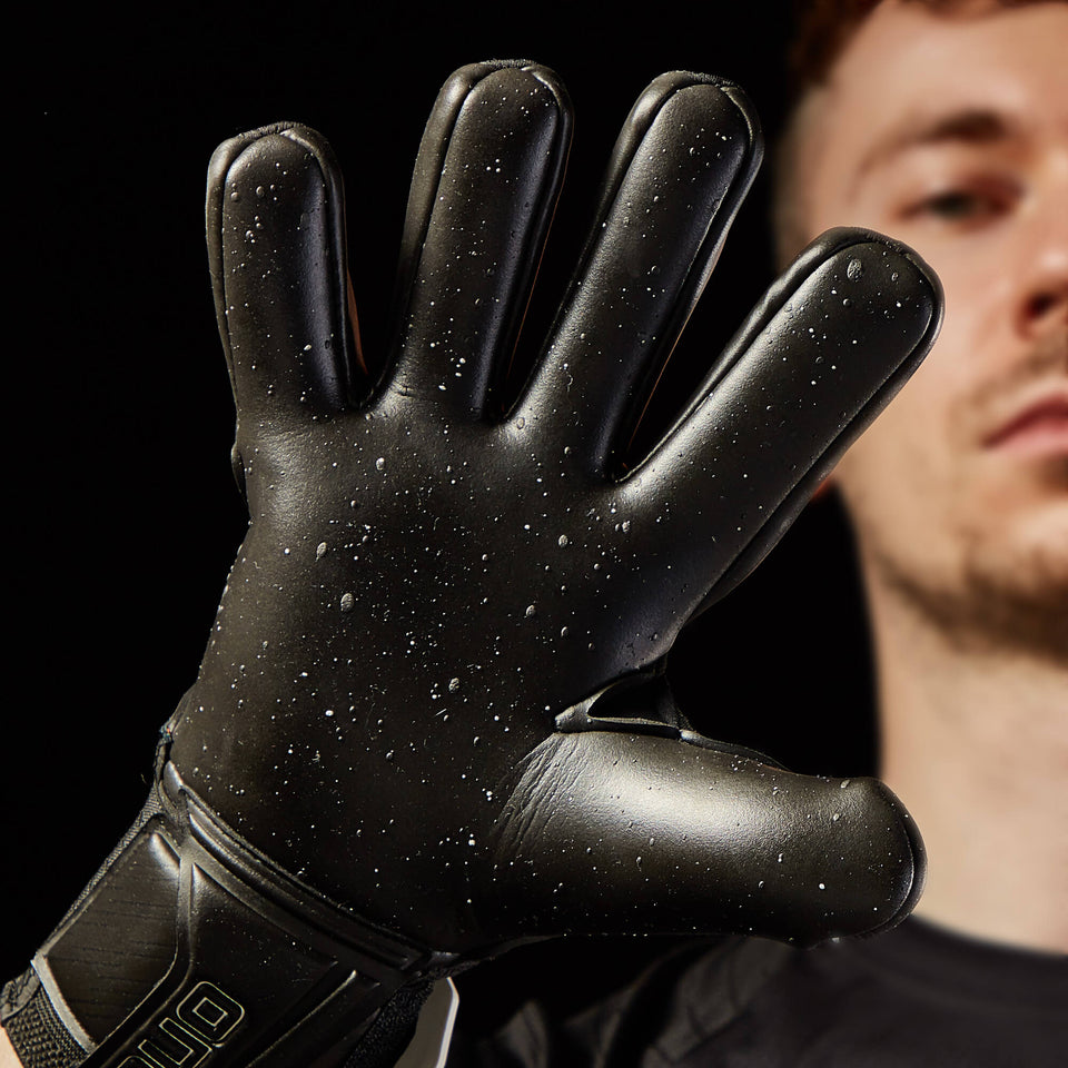 Junior APEX Pro Colossus Goalkeeper Gloves Fingersave Goalie Gloves