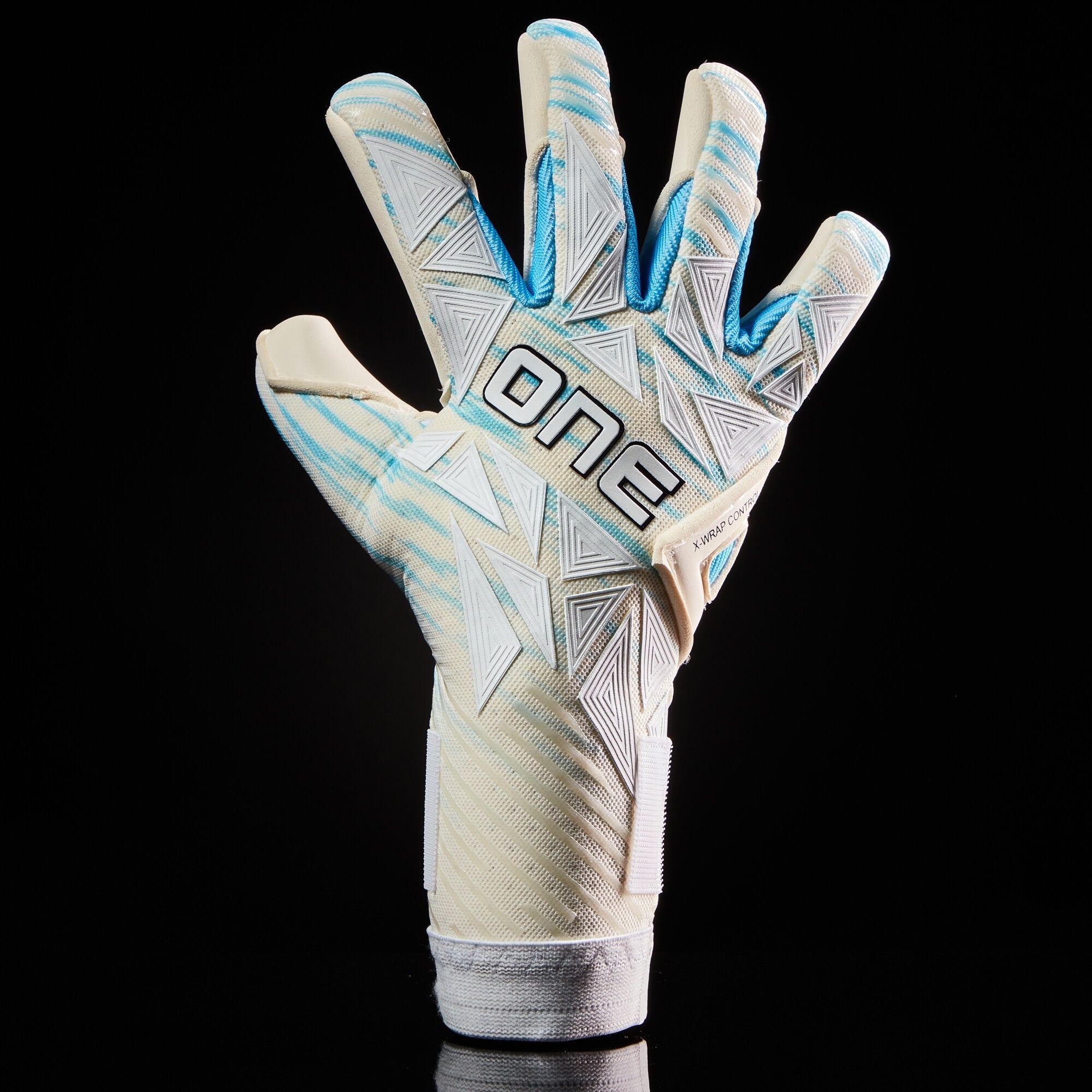 Adult Goalkeeper Gloves | Adult Goalie Gloves | One Glove™ Australia